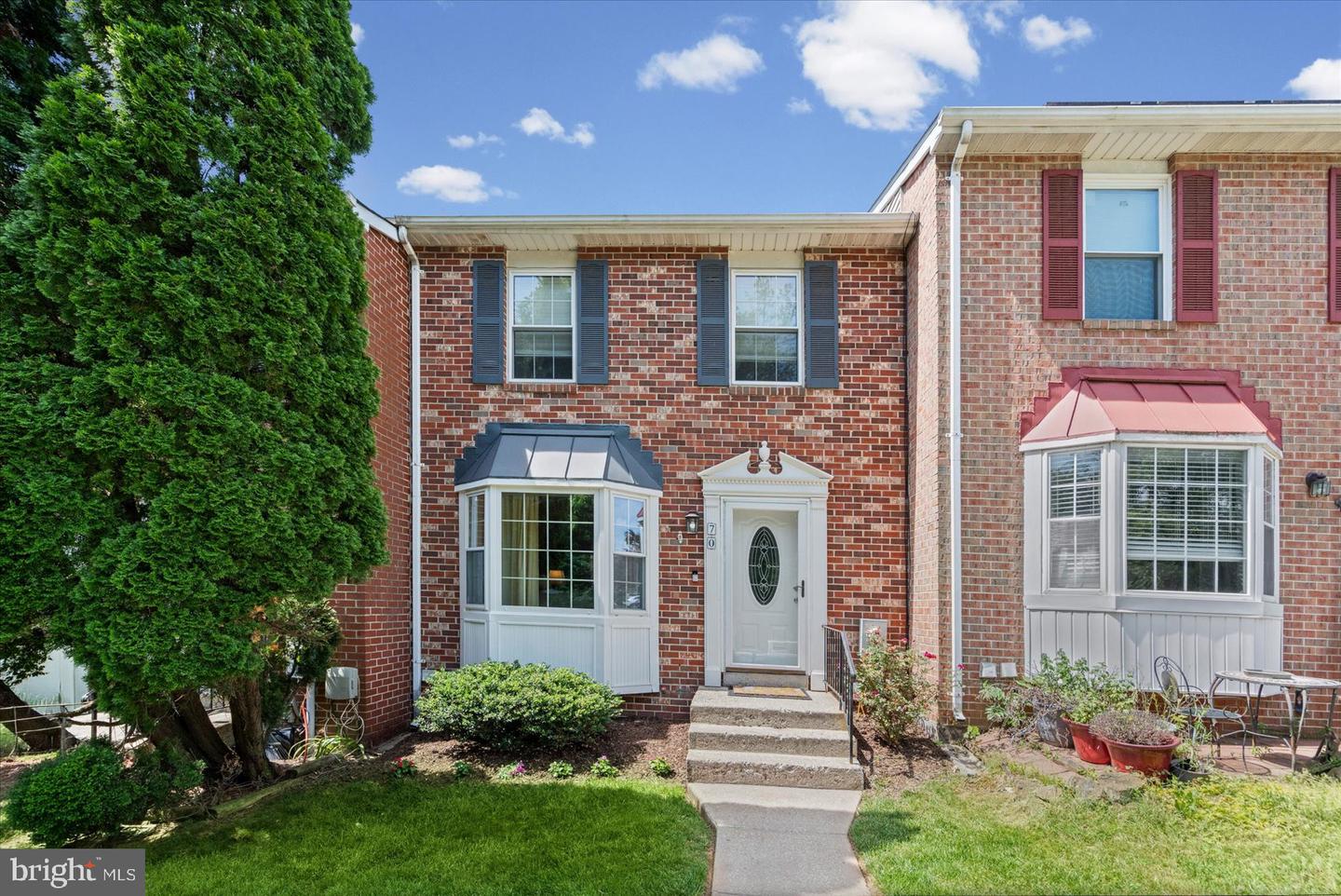 70 Stone Park Pl — photo