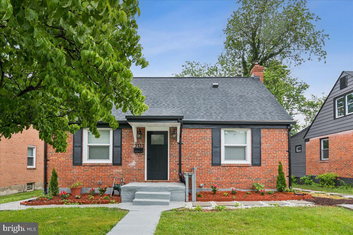 3737 Sylvan Dr — photo