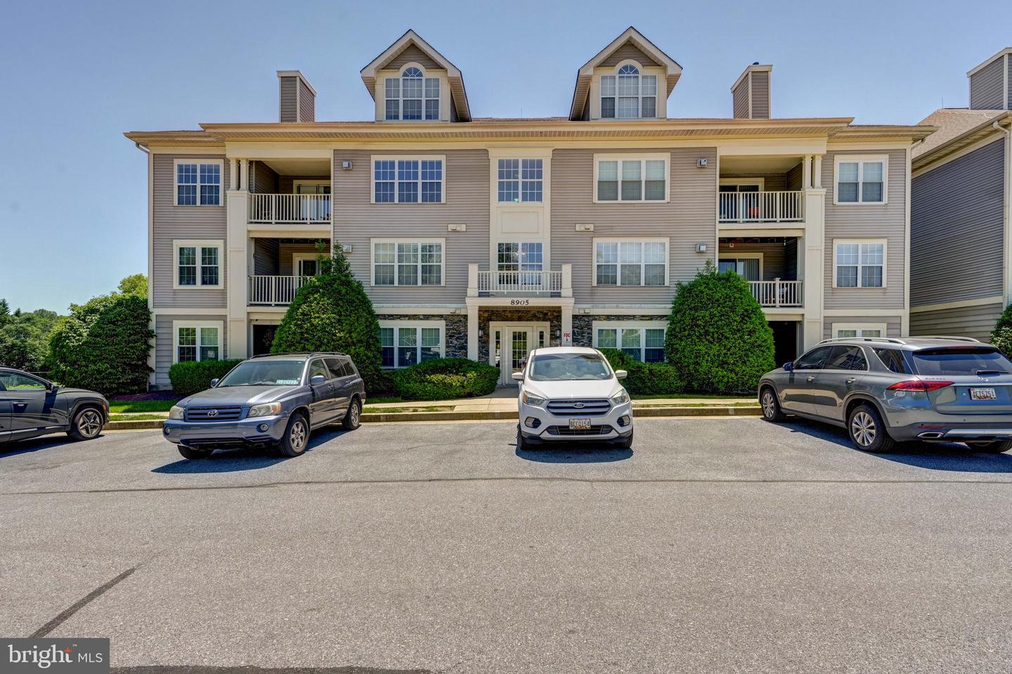 8905 Stone Creek Pl #102 — photo