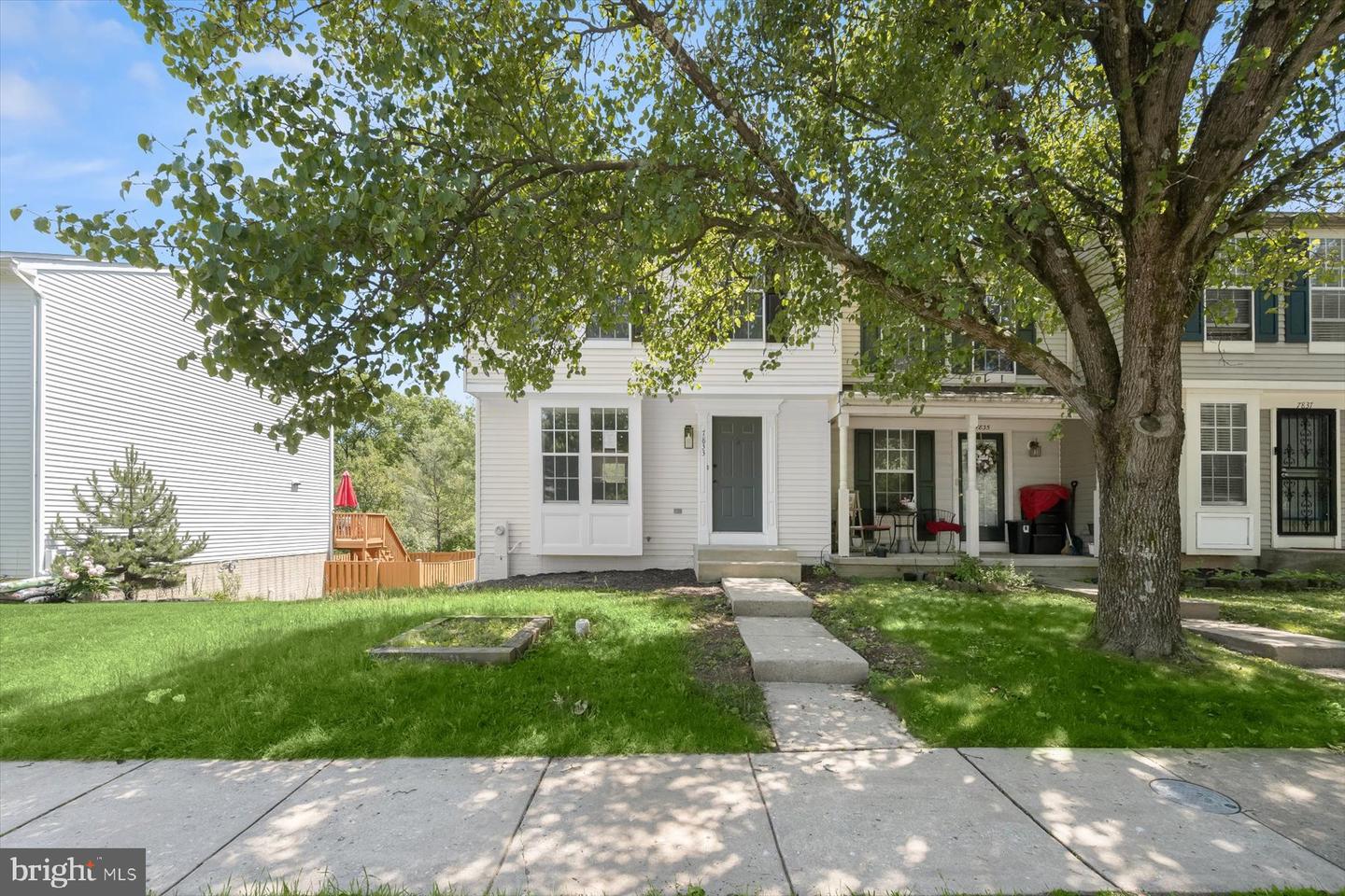 7833 Paddock Way — photo