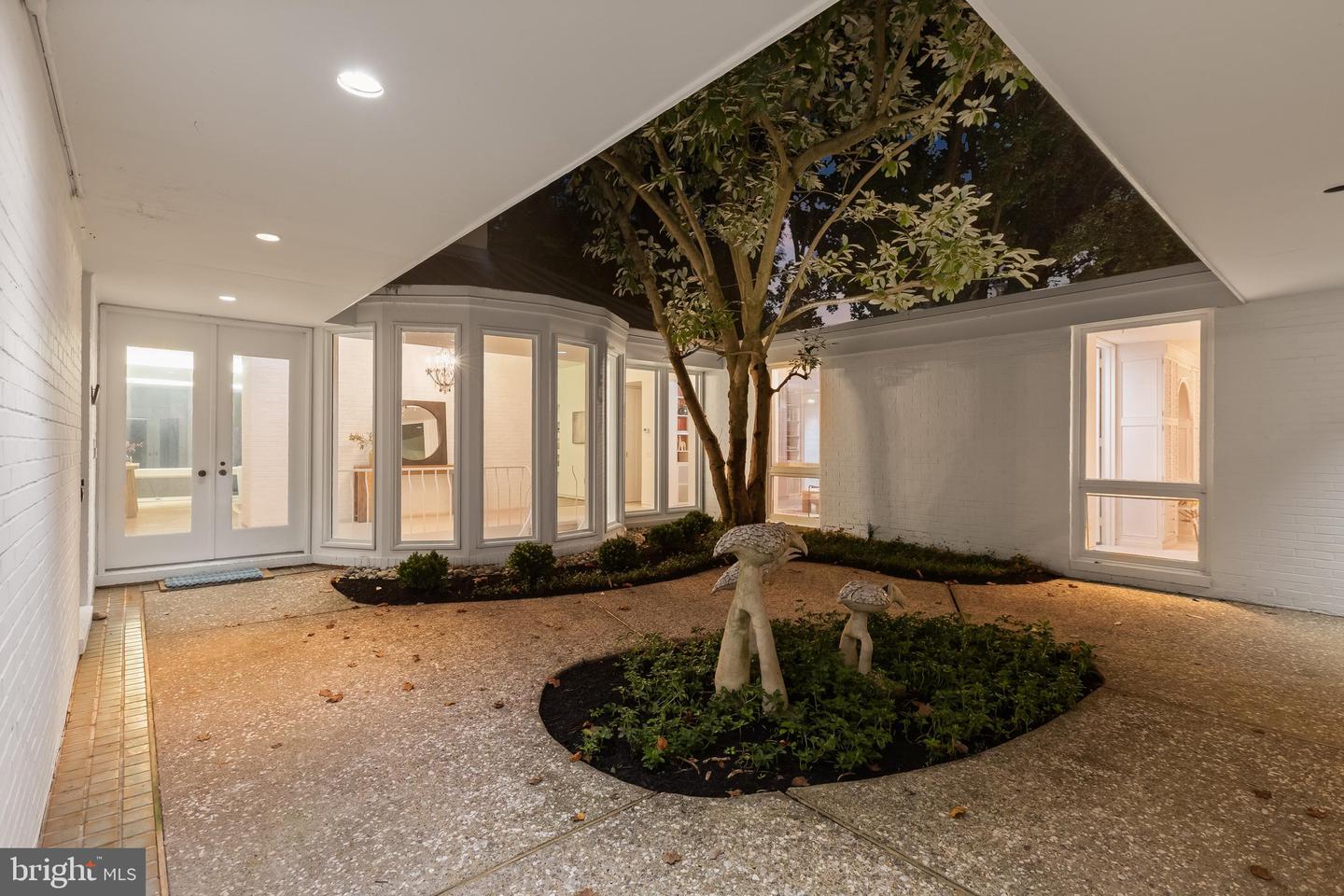 18 Branchwood Ct — photo