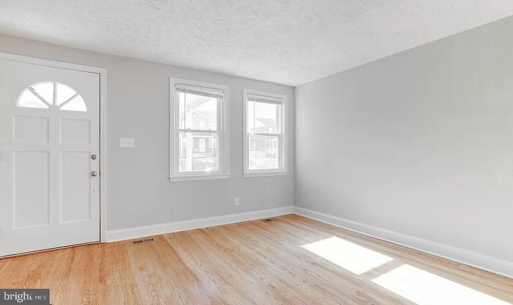 1046 Elm Road, Halethorpe, MD 21227 — photo 2