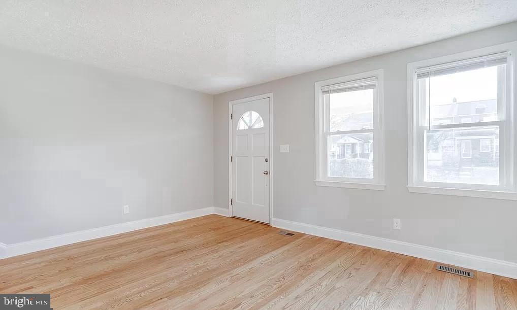 1046 Elm Road, Halethorpe, MD 21227 — photo 3