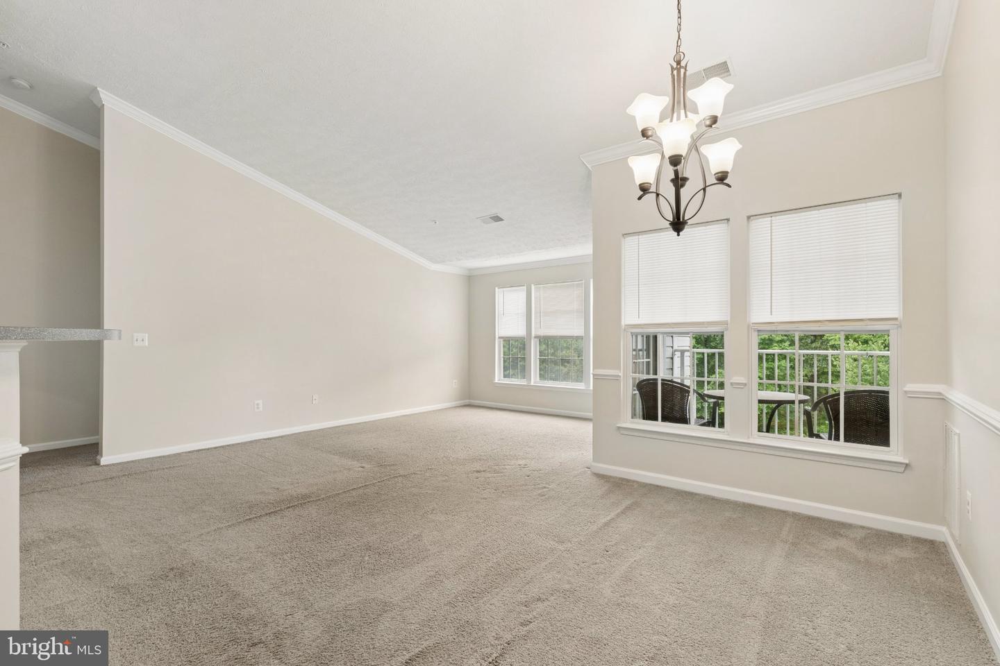 5051 Marchwood Ct #6J — photo