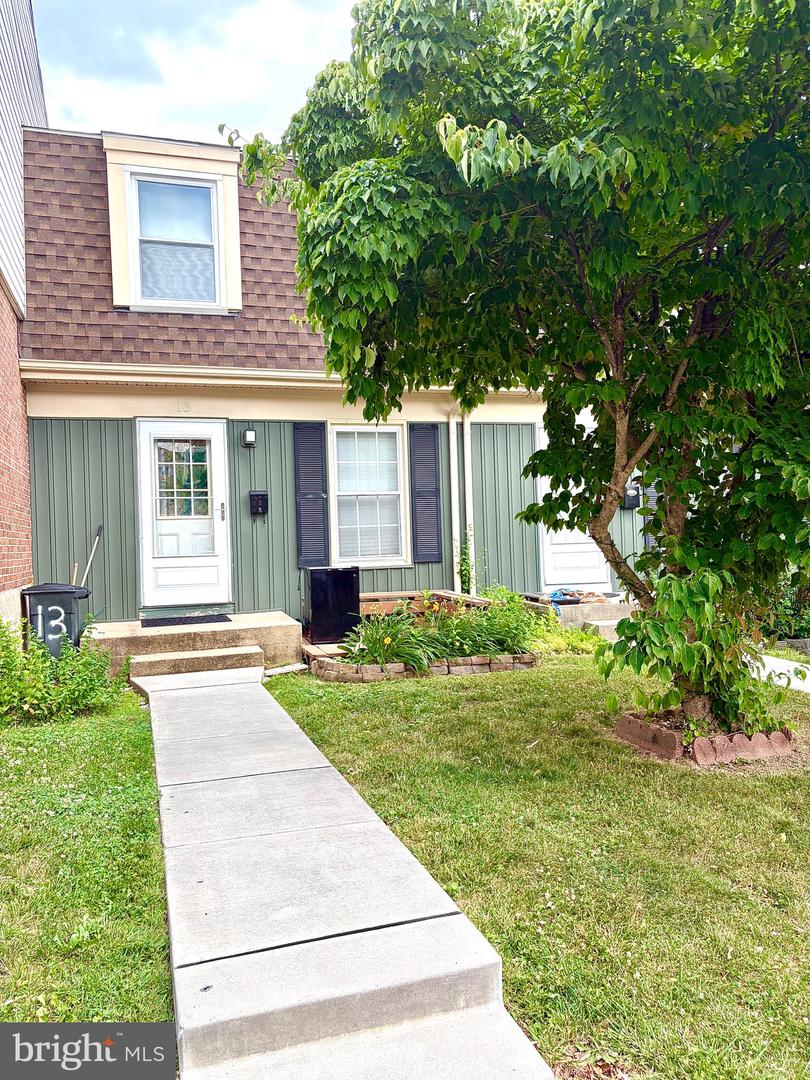 13 Mitnick Ct — photo