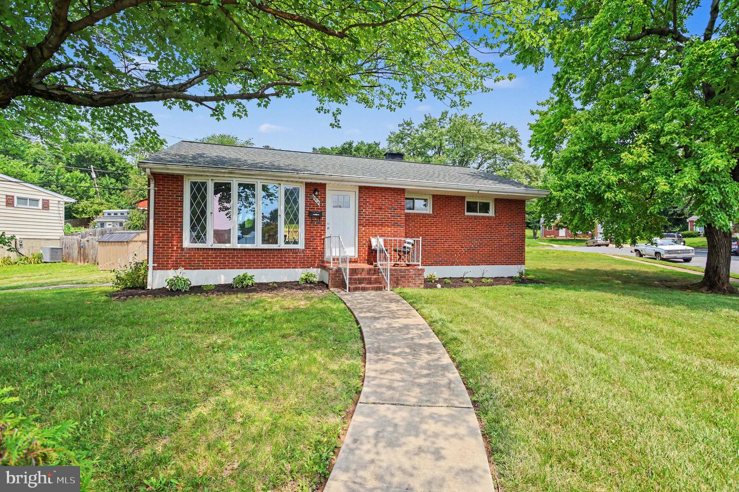 6214 Golden Ring Rd — photo