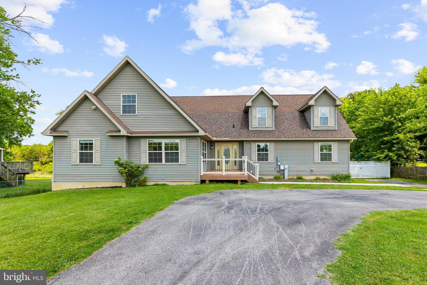 7214 Dogwood Rd — photo