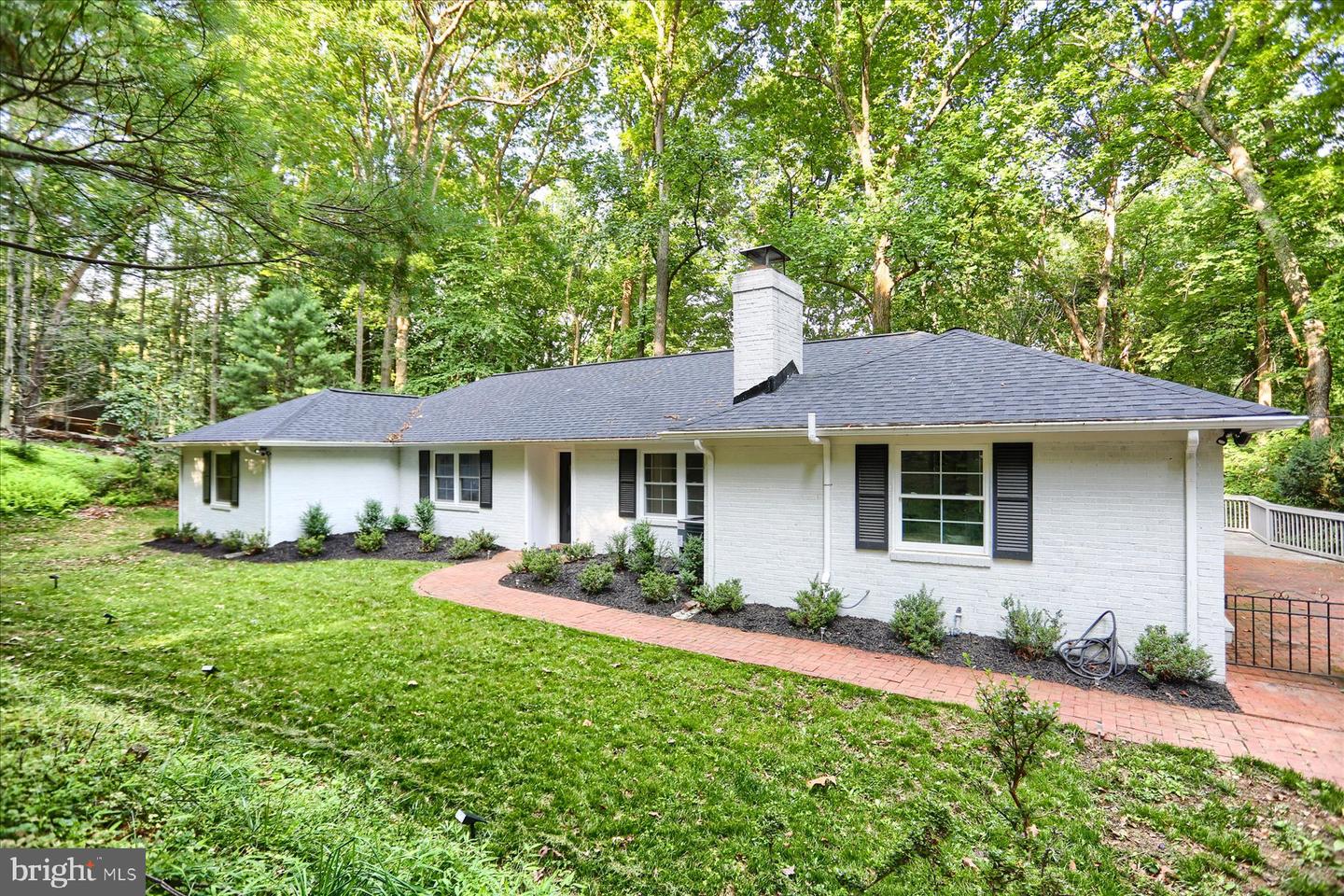 10902 Baronet Rd — photo