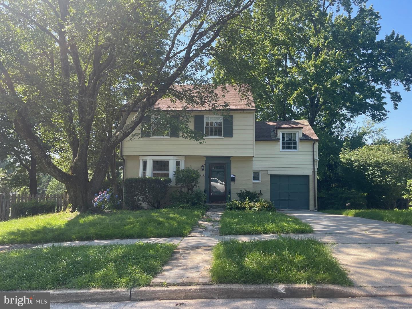 819 Fairway — photo