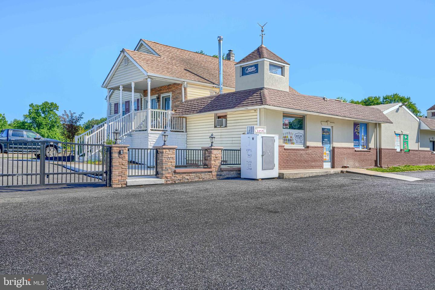 10100 Bird River Rd — photo