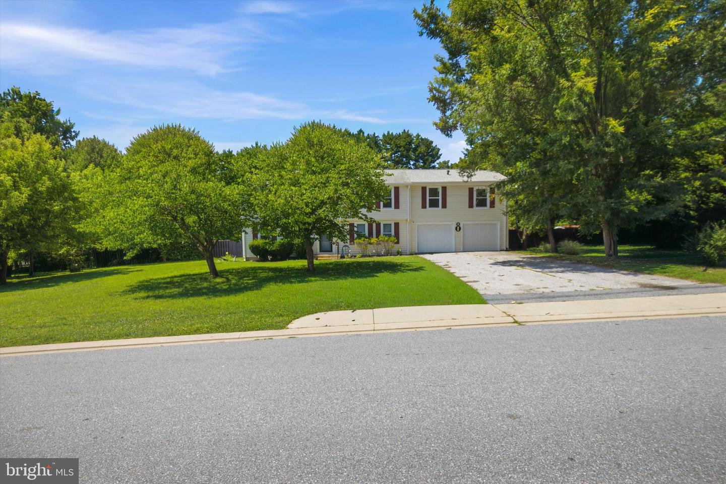 8 Sunnyking Dr — photo