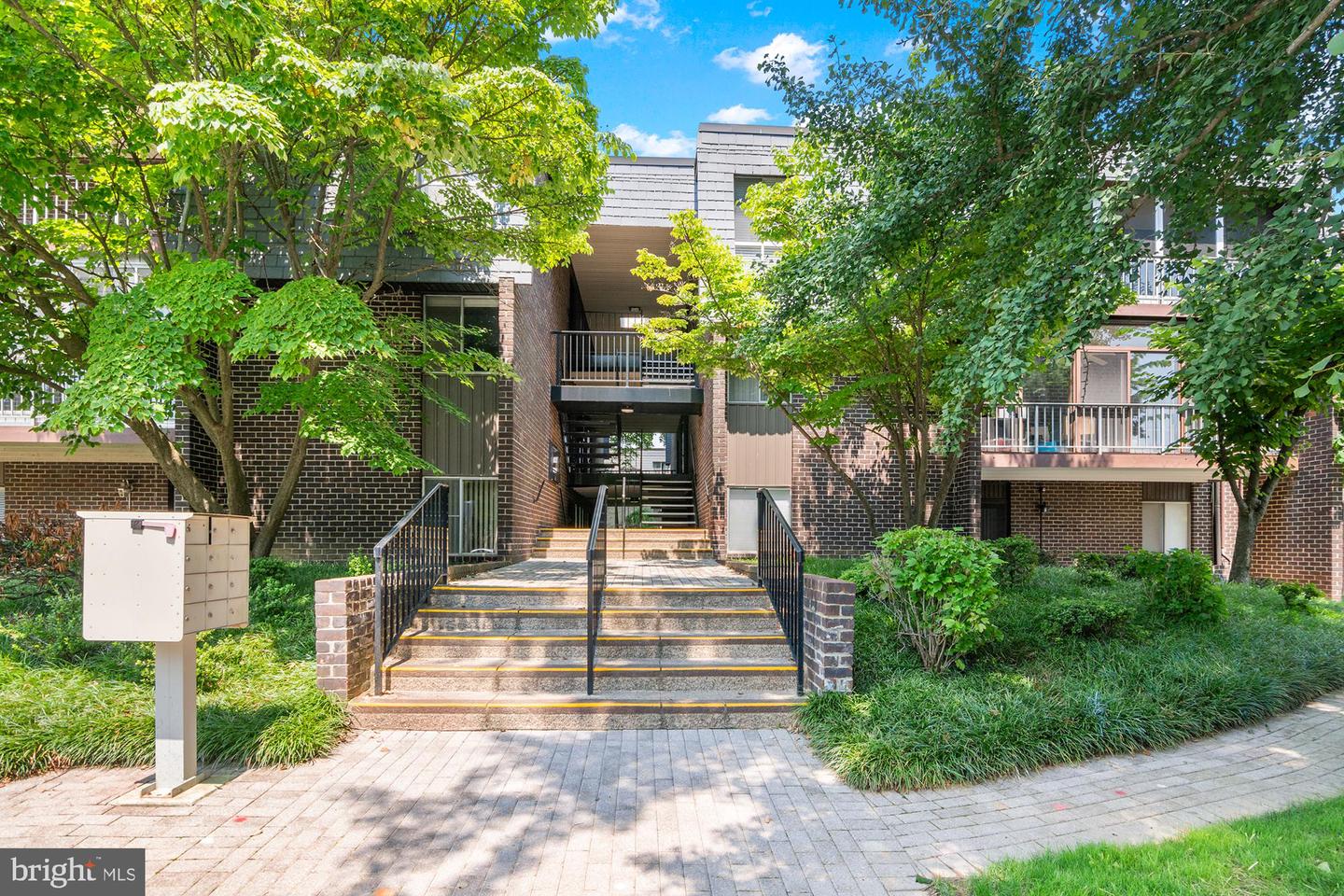 25 Stonehenge Cir #25-5 — photo