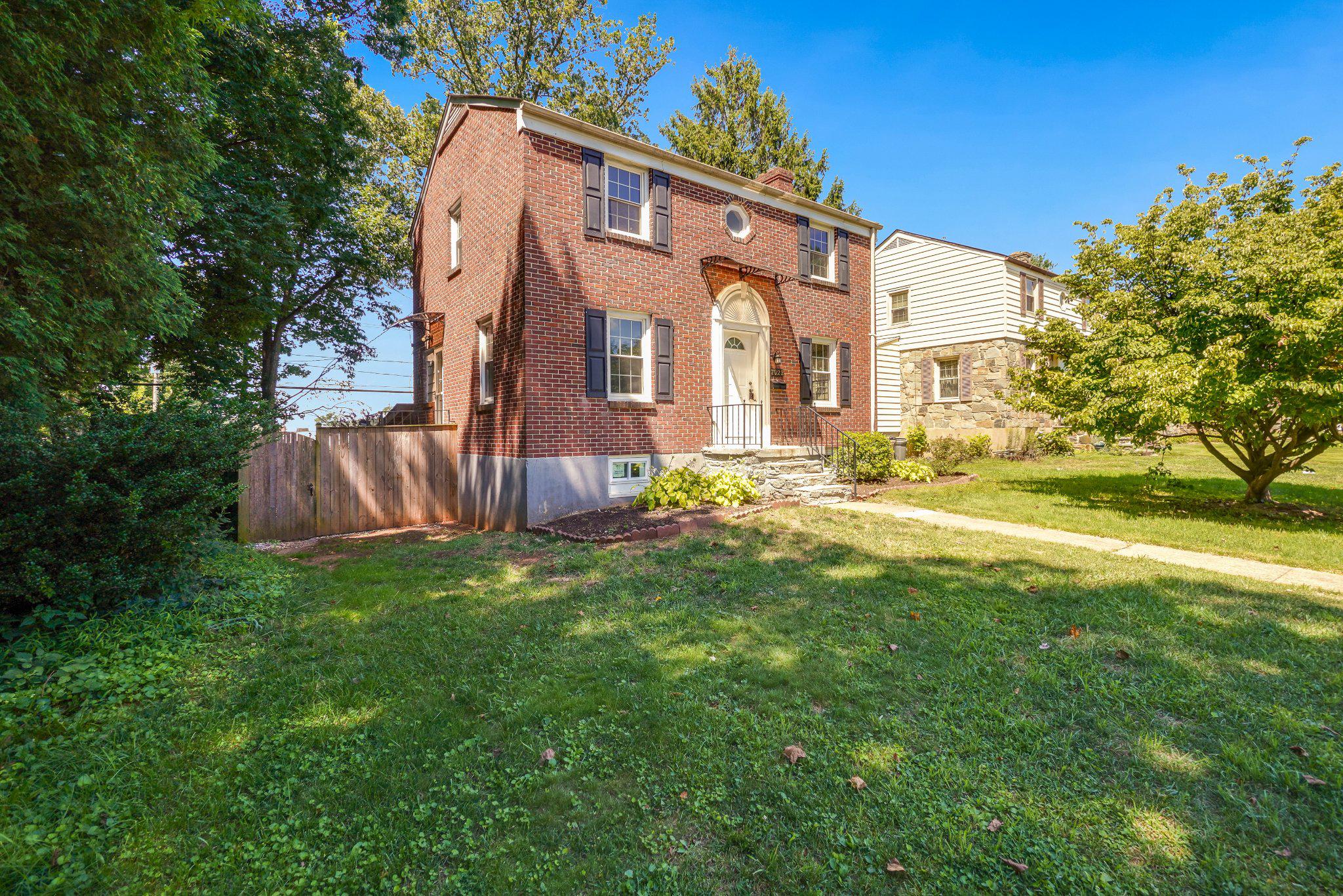 7022 Deerfield Rd — photo