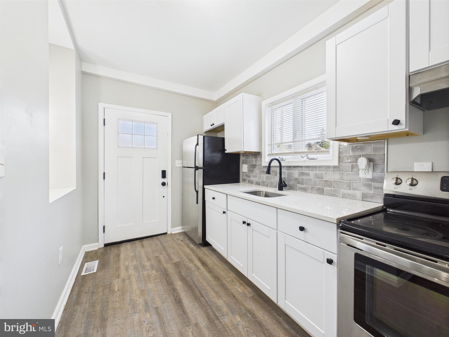 300 W Chesapeake Ave #1 — photo