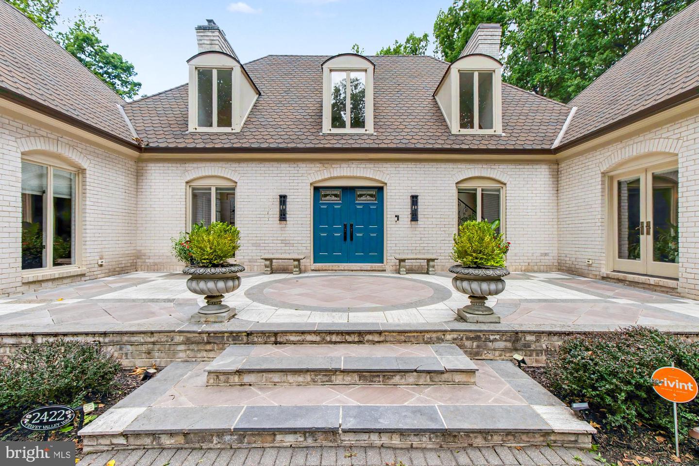 2422 Velvet Valley Way — photo
