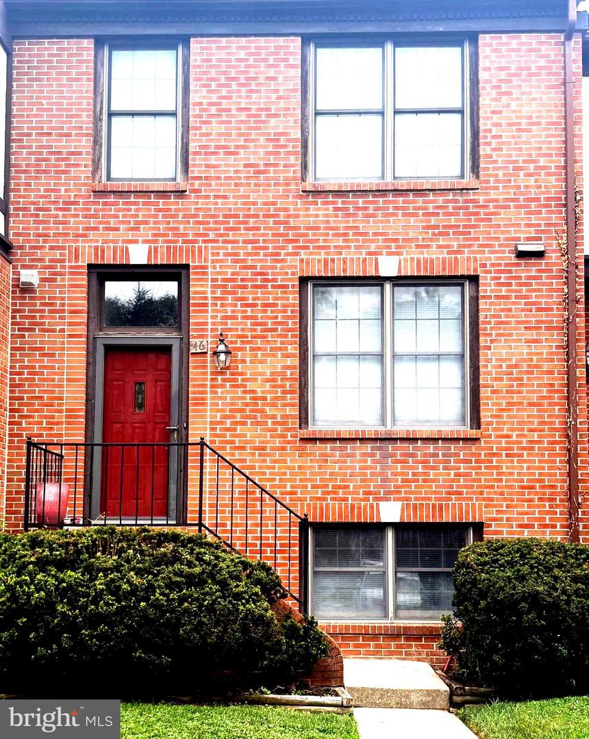 46 Rhodes Pl — photo