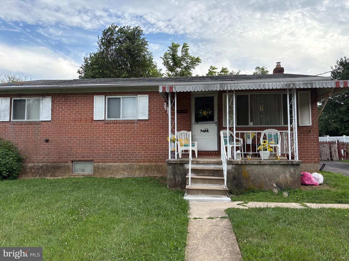 5935 Harford Ave — photo