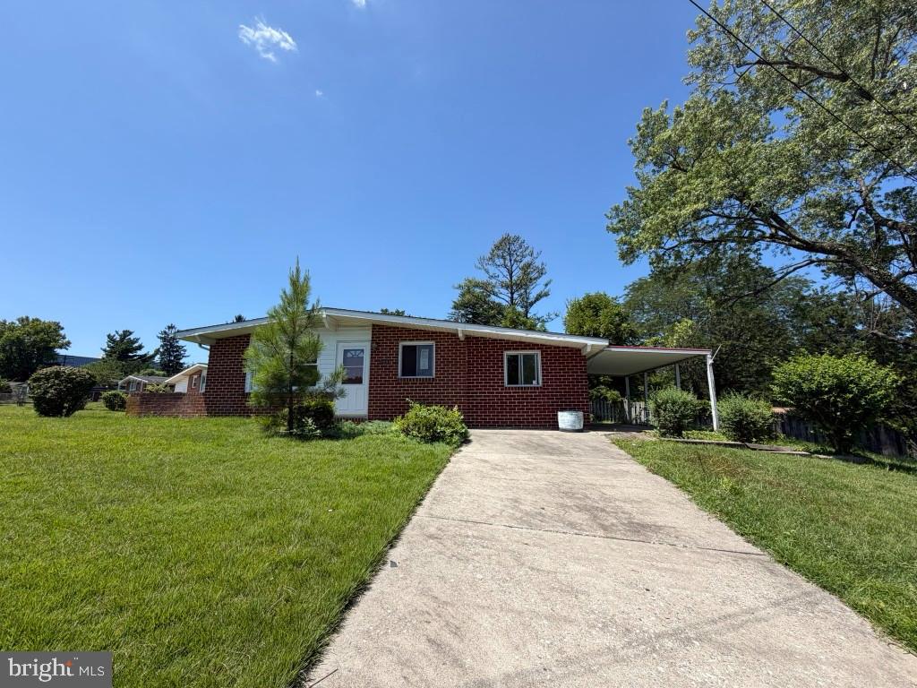1705 Sunny Ct — photo