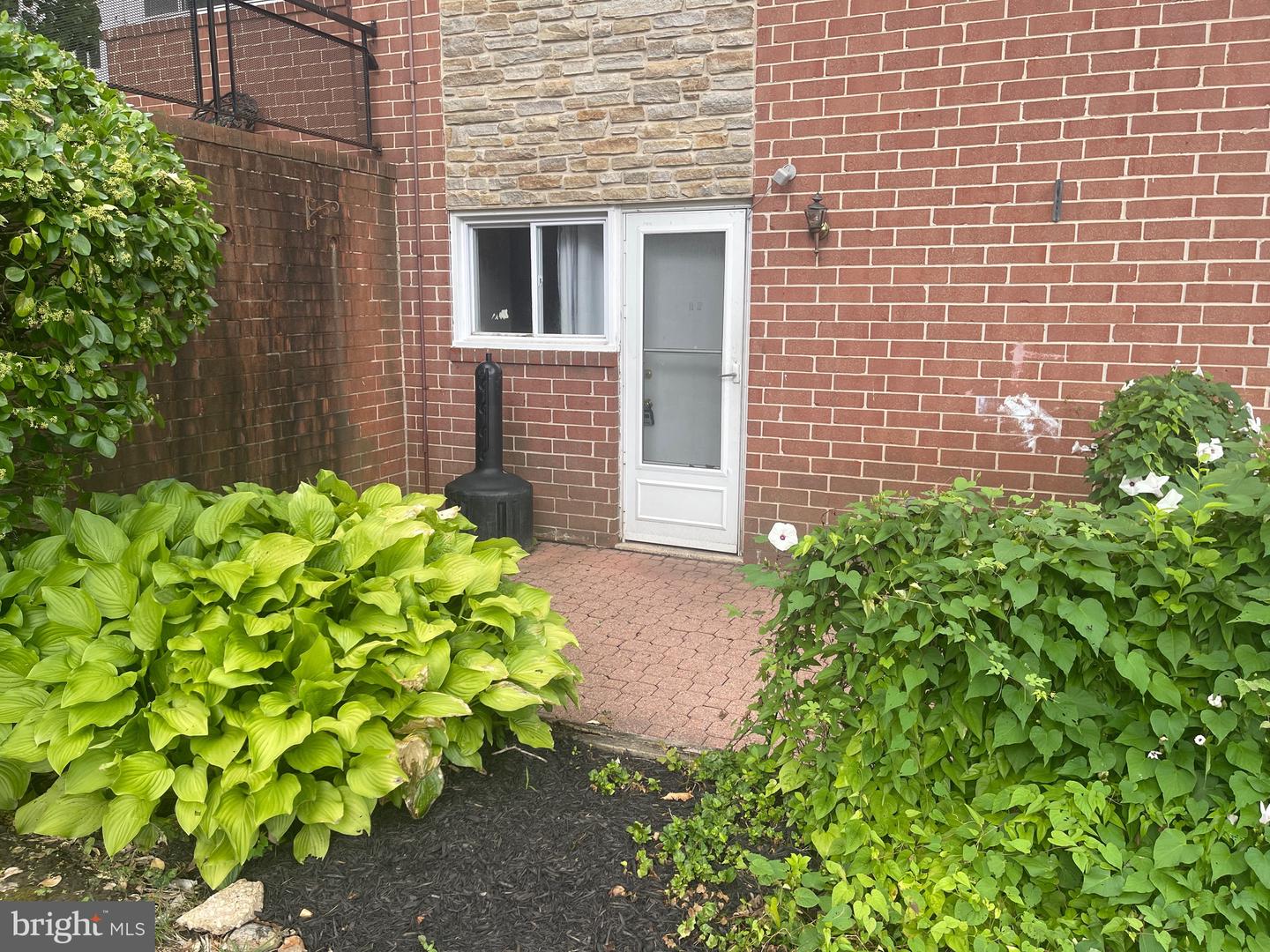 505 Epsom Rd #t-B — photo