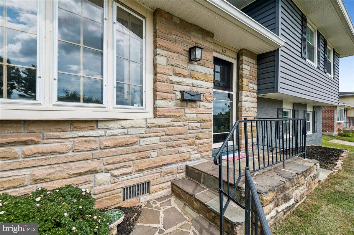 212 Timonium Rd E — photo