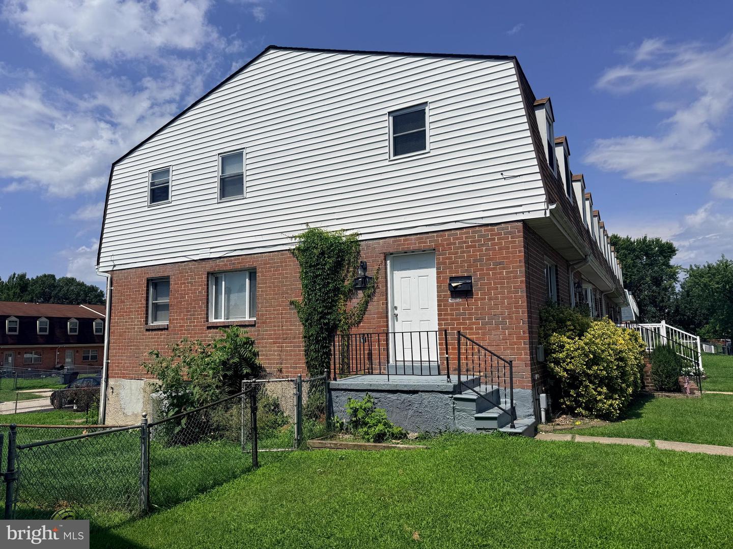 710 Kingston Rd — photo
