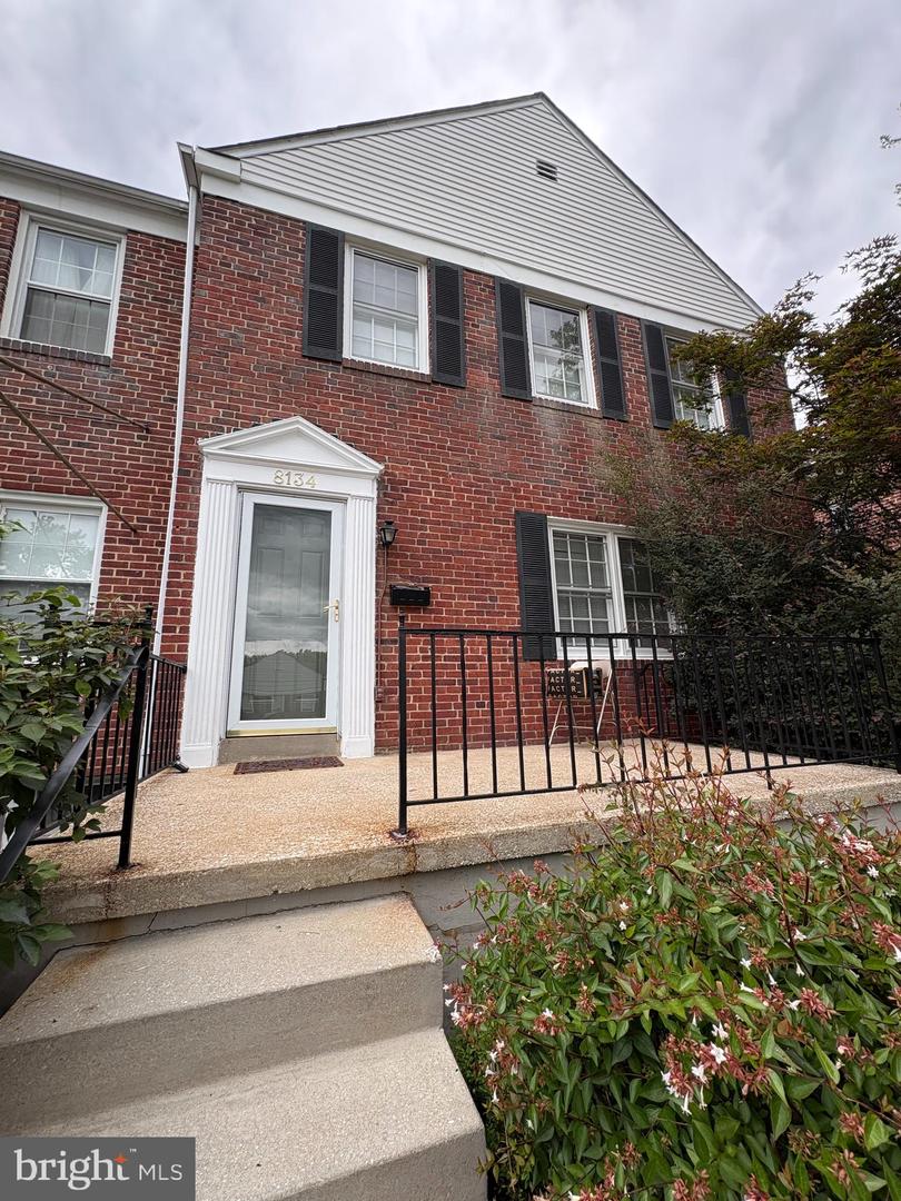 8134 Glen Gary Rd — photo