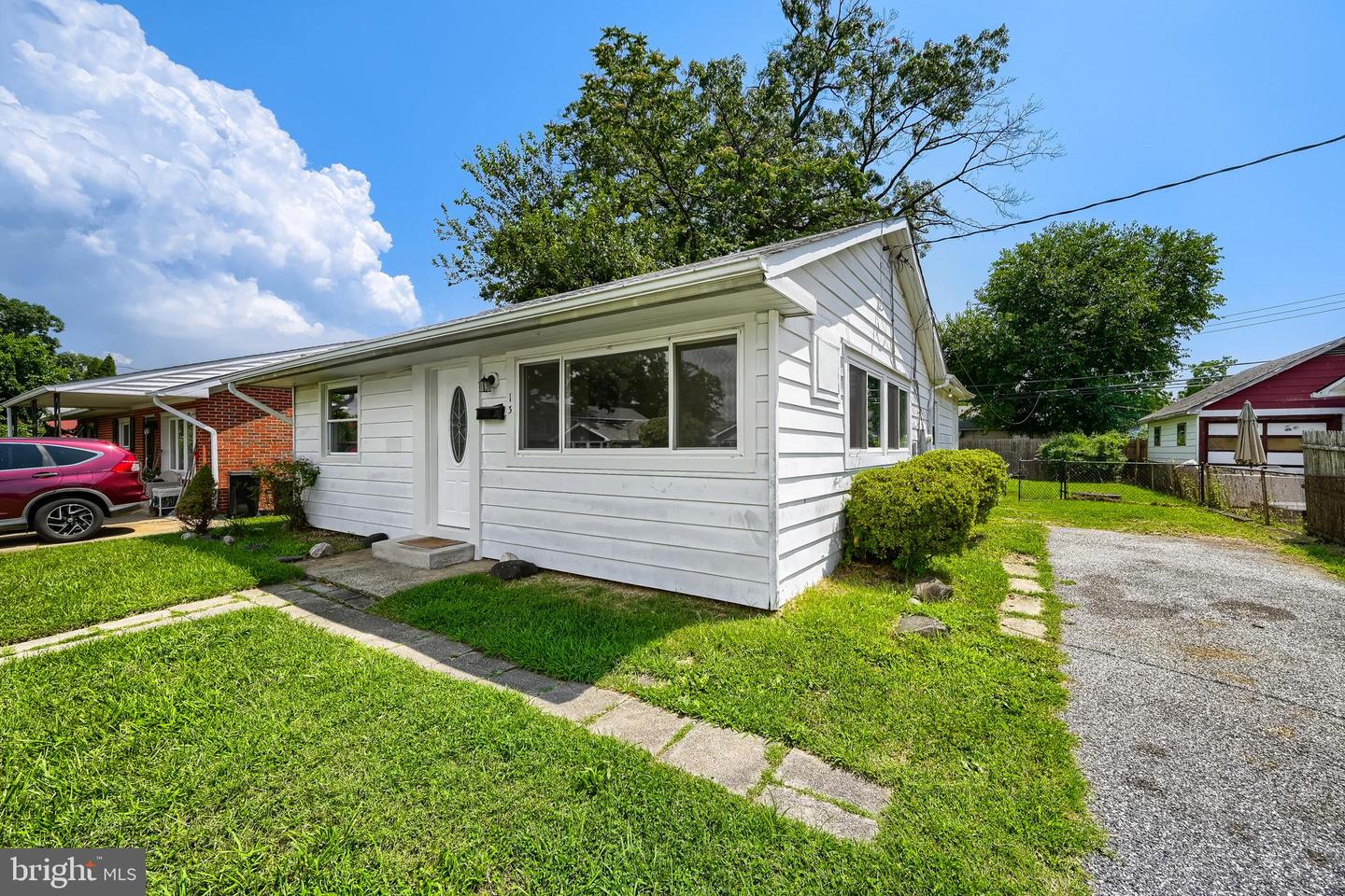 13 Glider Dr — photo