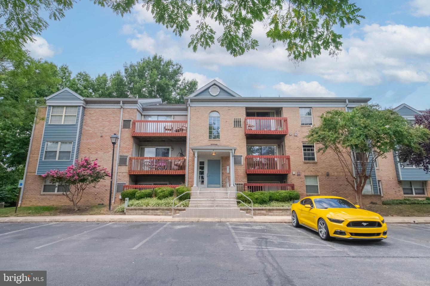 6 Cedar Valley Pl #204 — photo