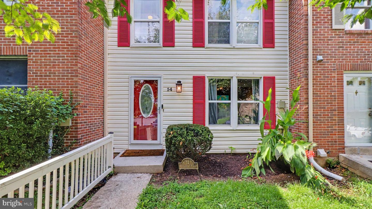 14 Fitzharding Pl — photo