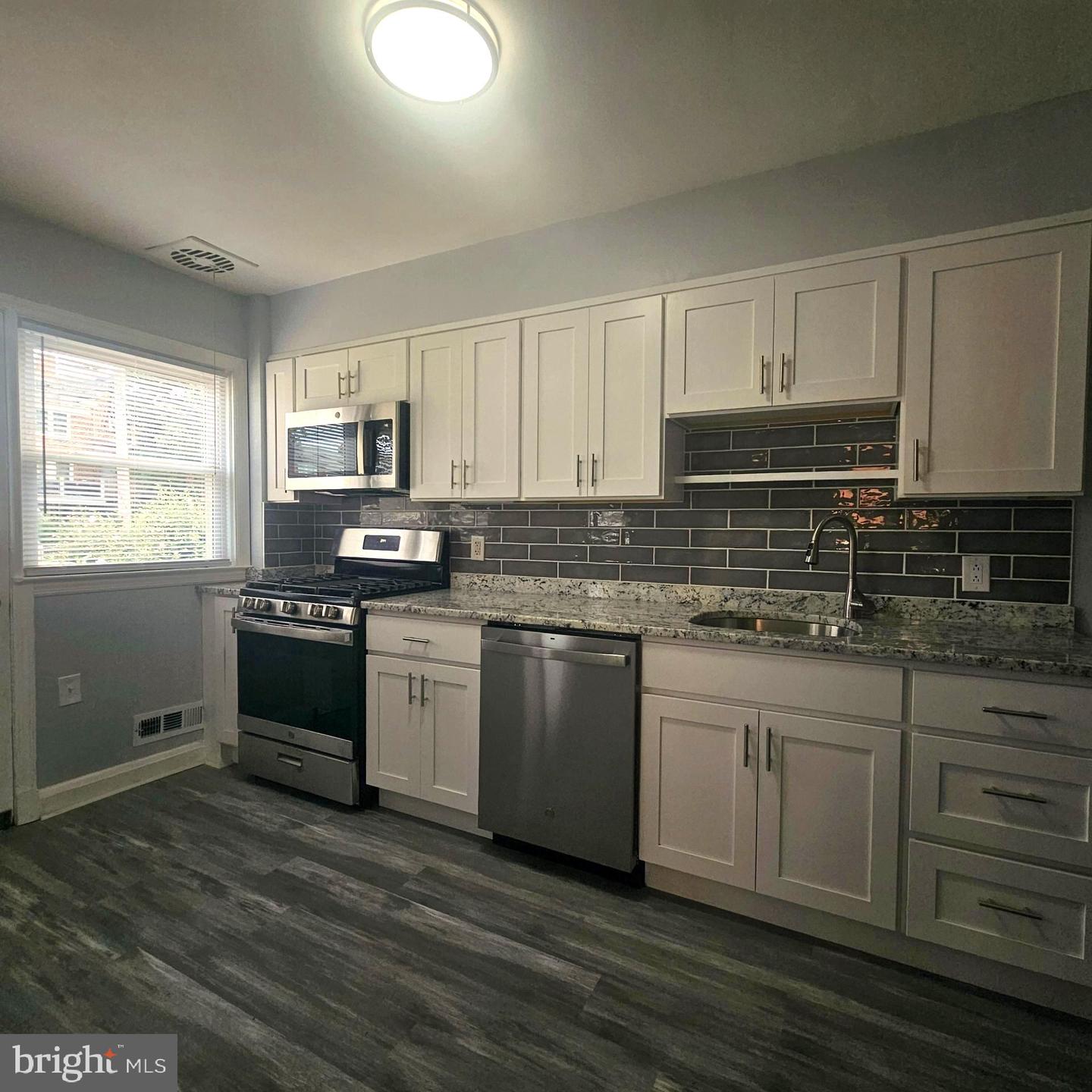 1441 Kirkwood — photo