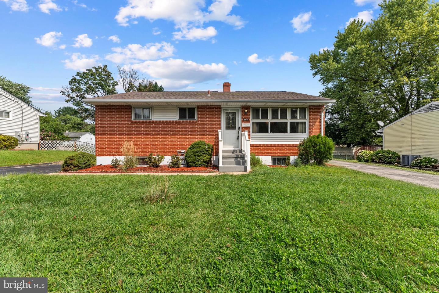 8616 Dovedale Rd — photo