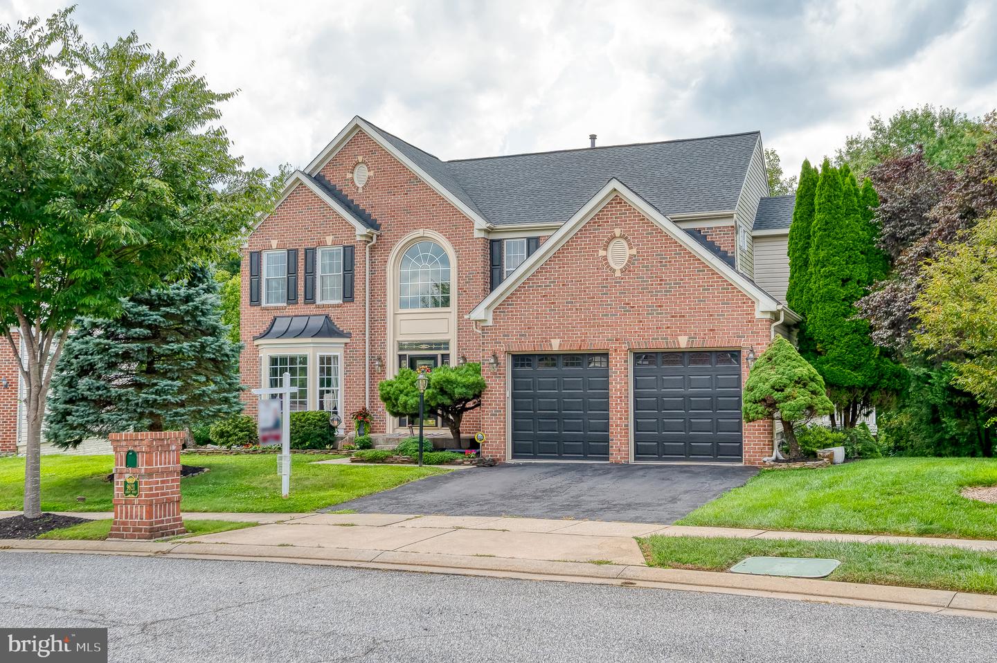 9621 Gerst Rd — photo