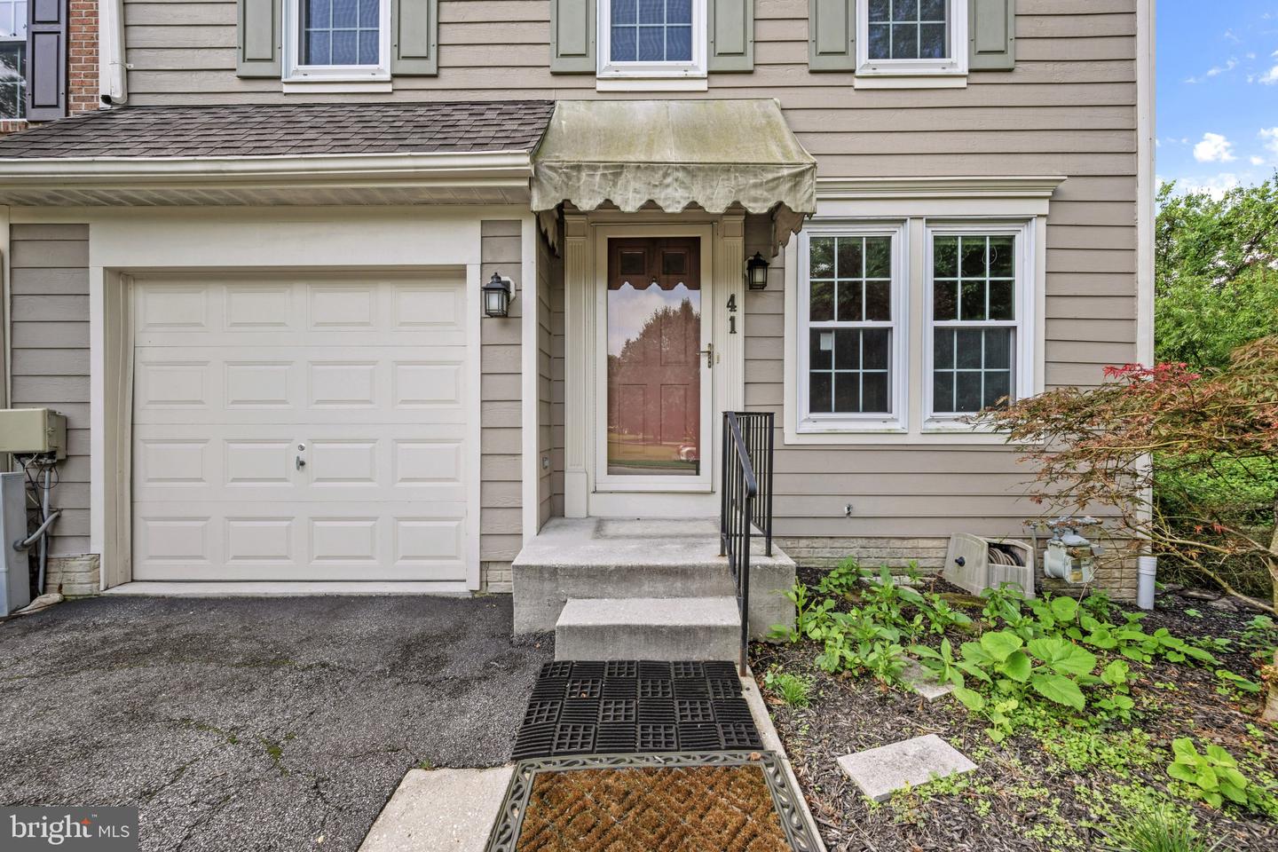 41 Rosland Ct — photo