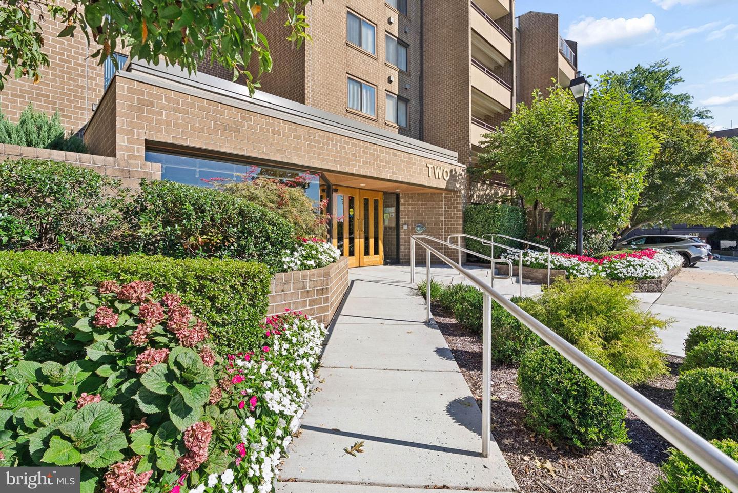 2 High Stepper Ct #104 — photo