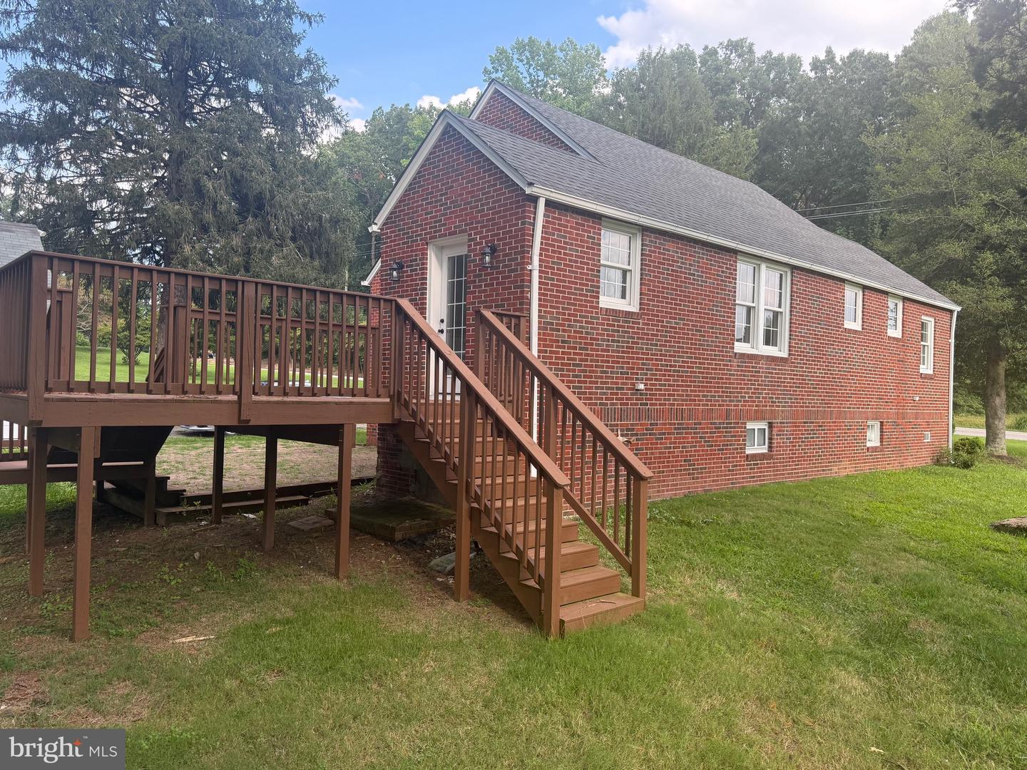 10516 Bird River Rd — photo
