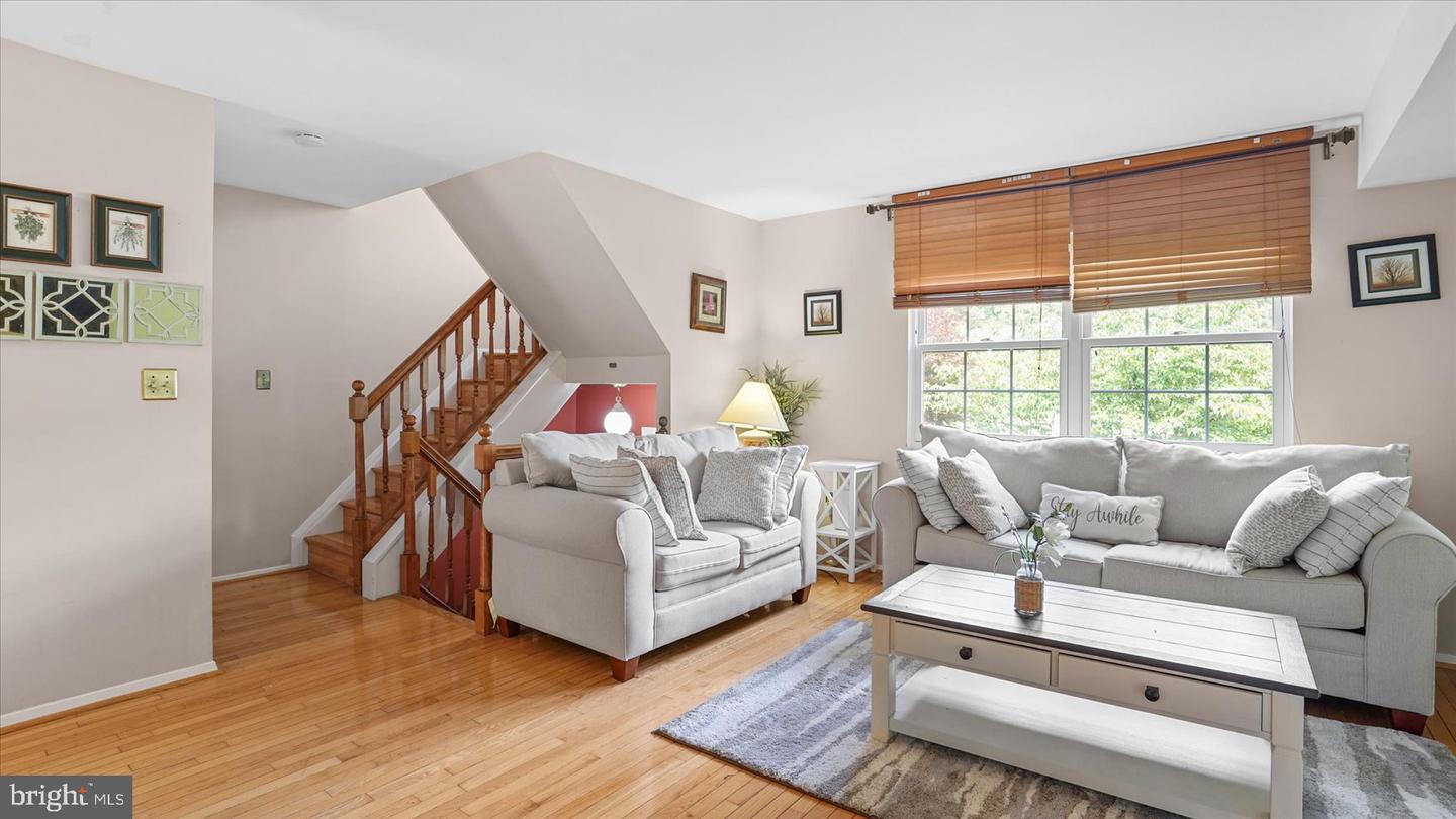 6 Drawbridge Ct — photo