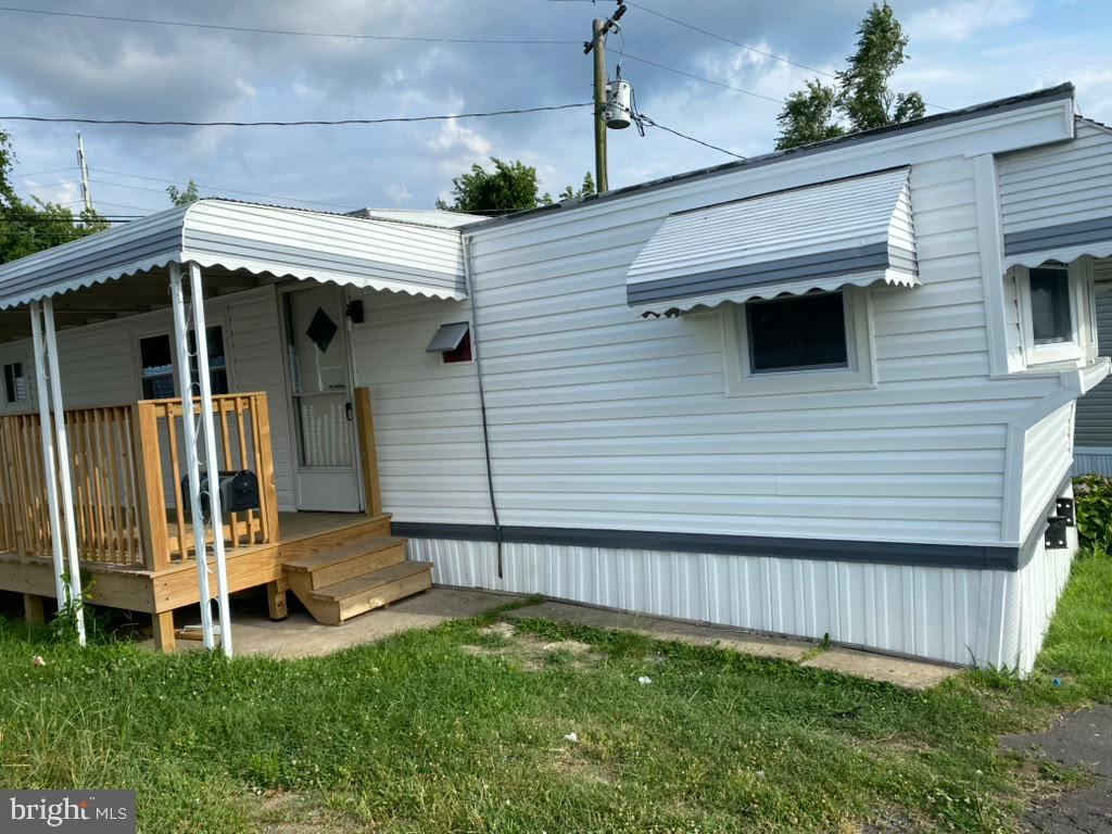 9 Cool Breeze Dr — photo