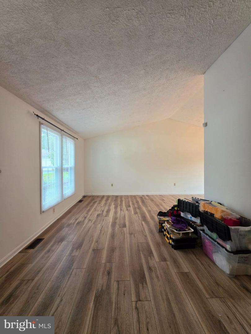 7109 Upper Mills Cir — photo