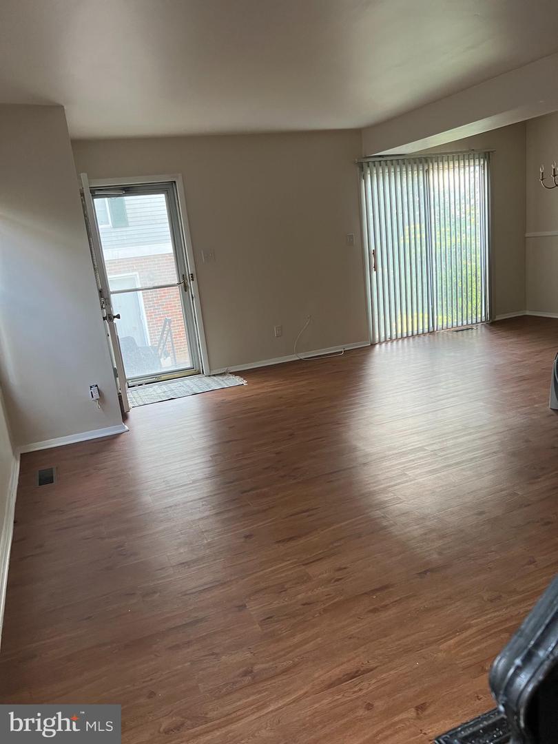 118 Hammershire Rd #B — photo