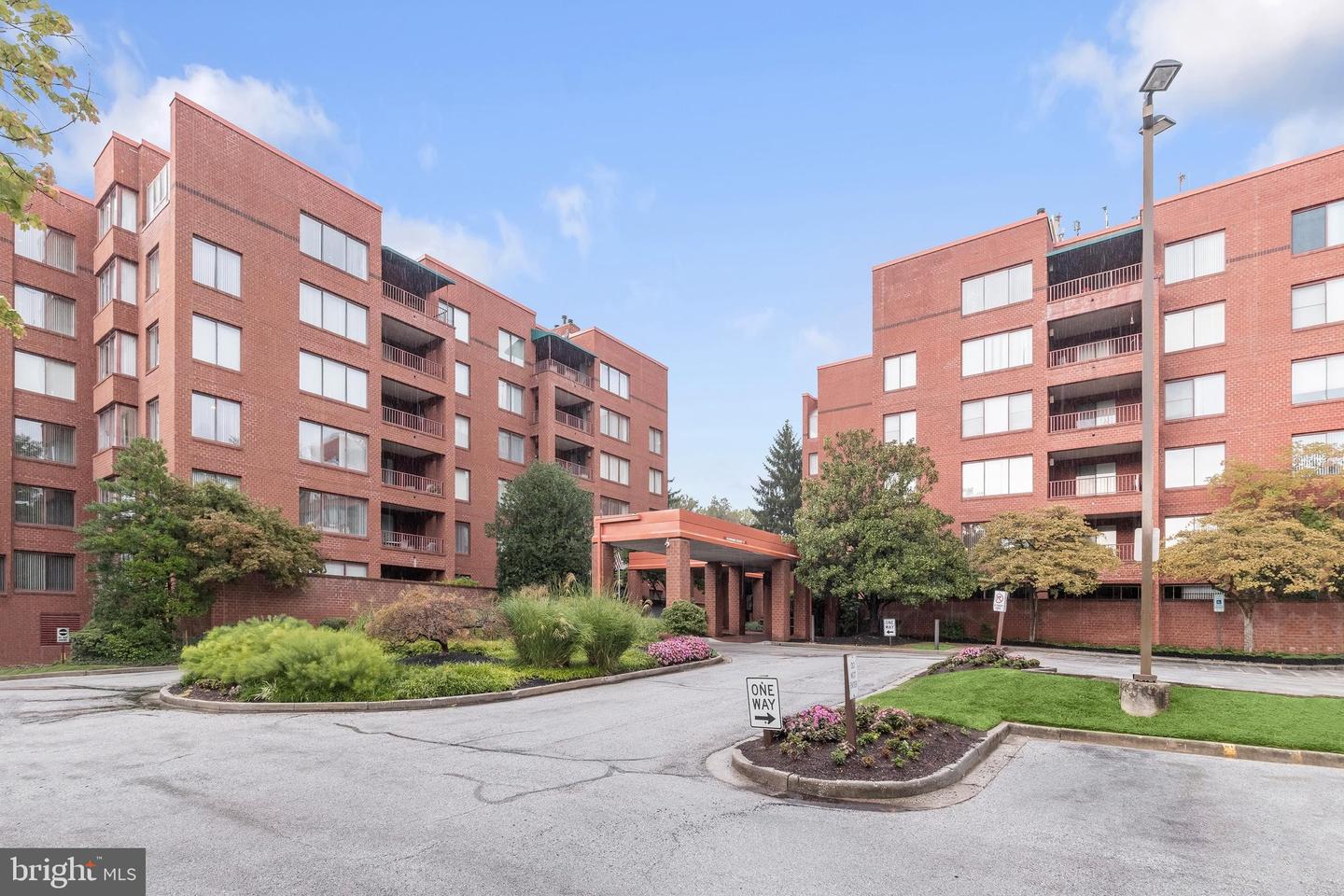 1 Gristmill Ct #208 — photo