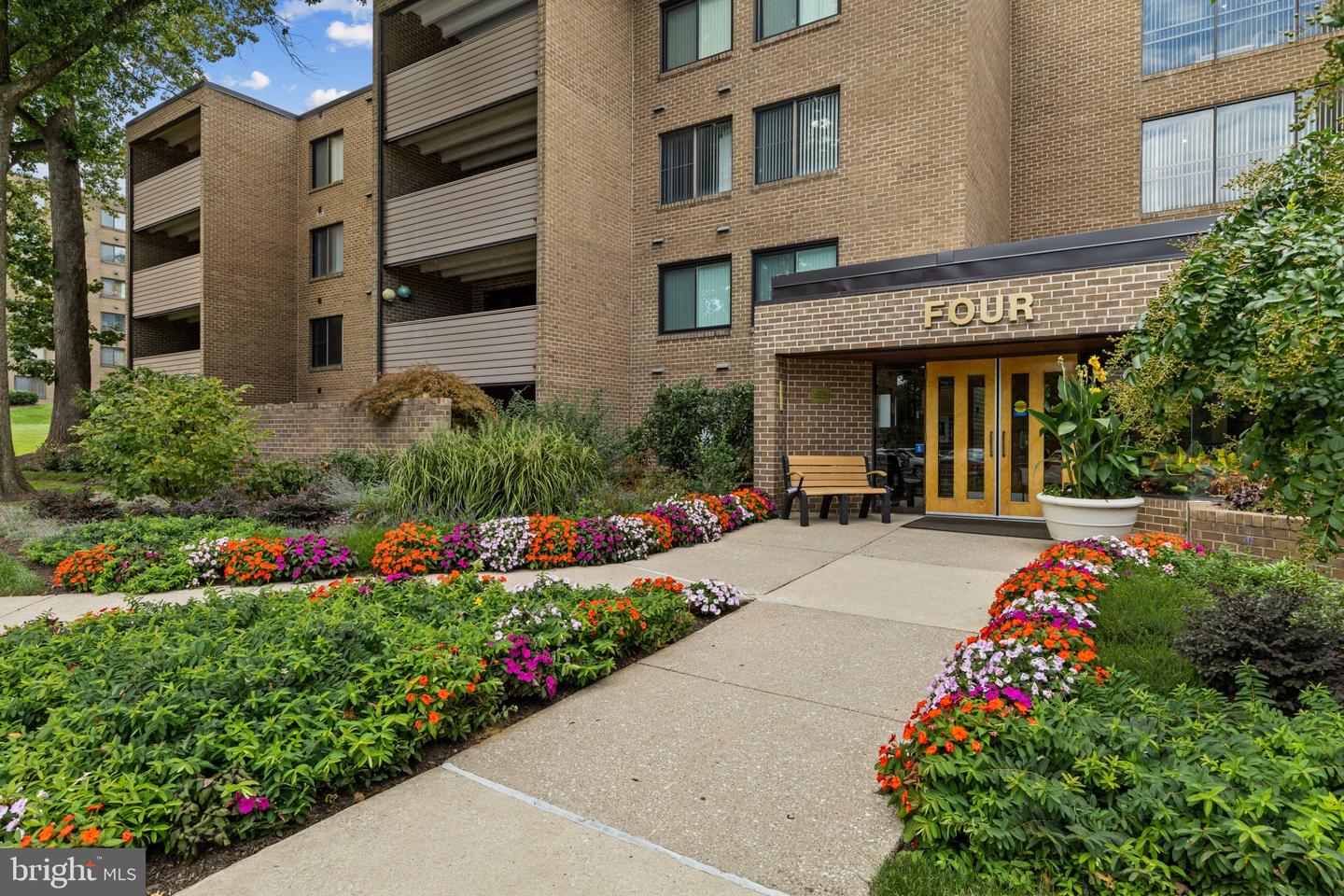 4 Candlemaker Ct #201 — photo