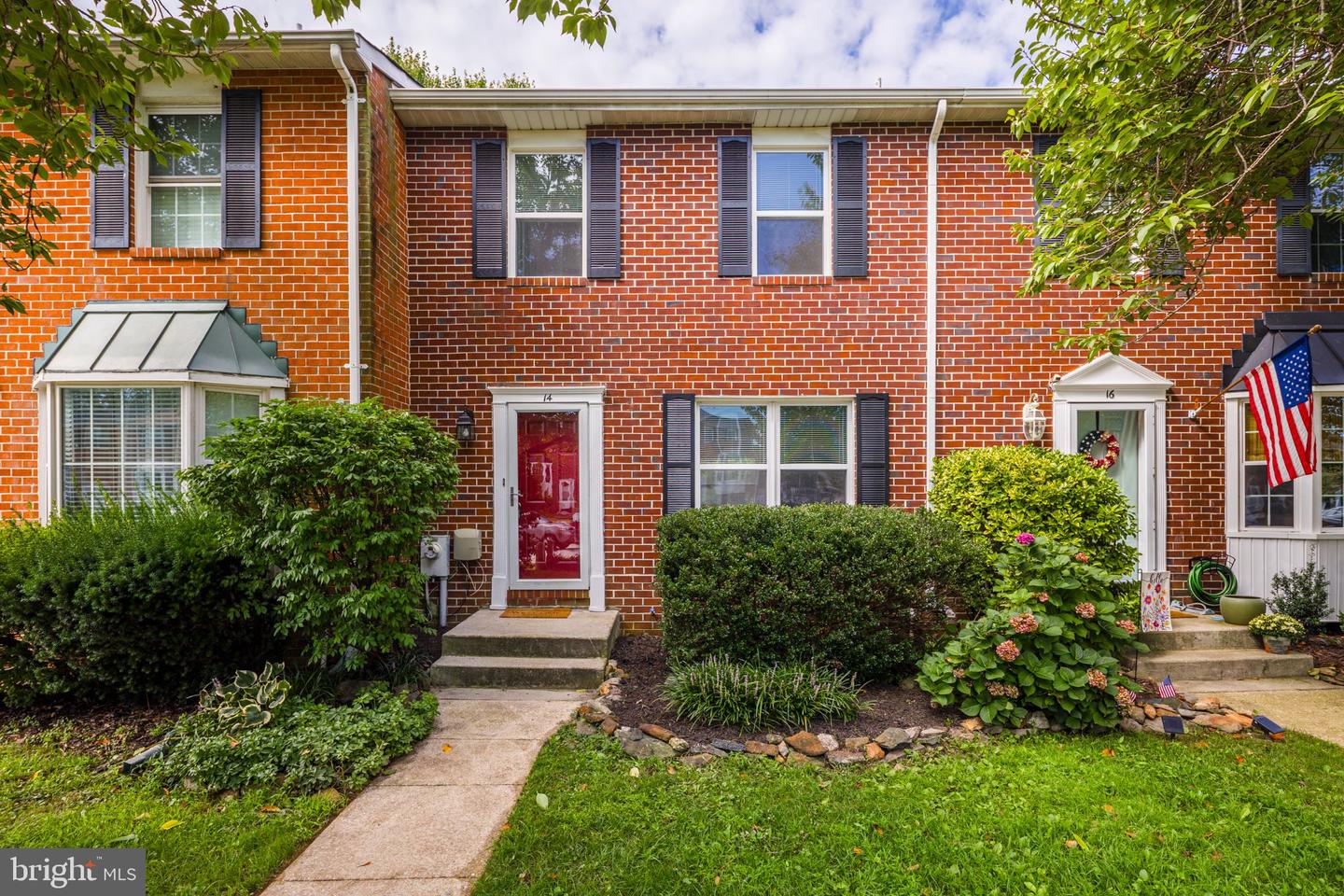 14 Stone Falls Ct — photo