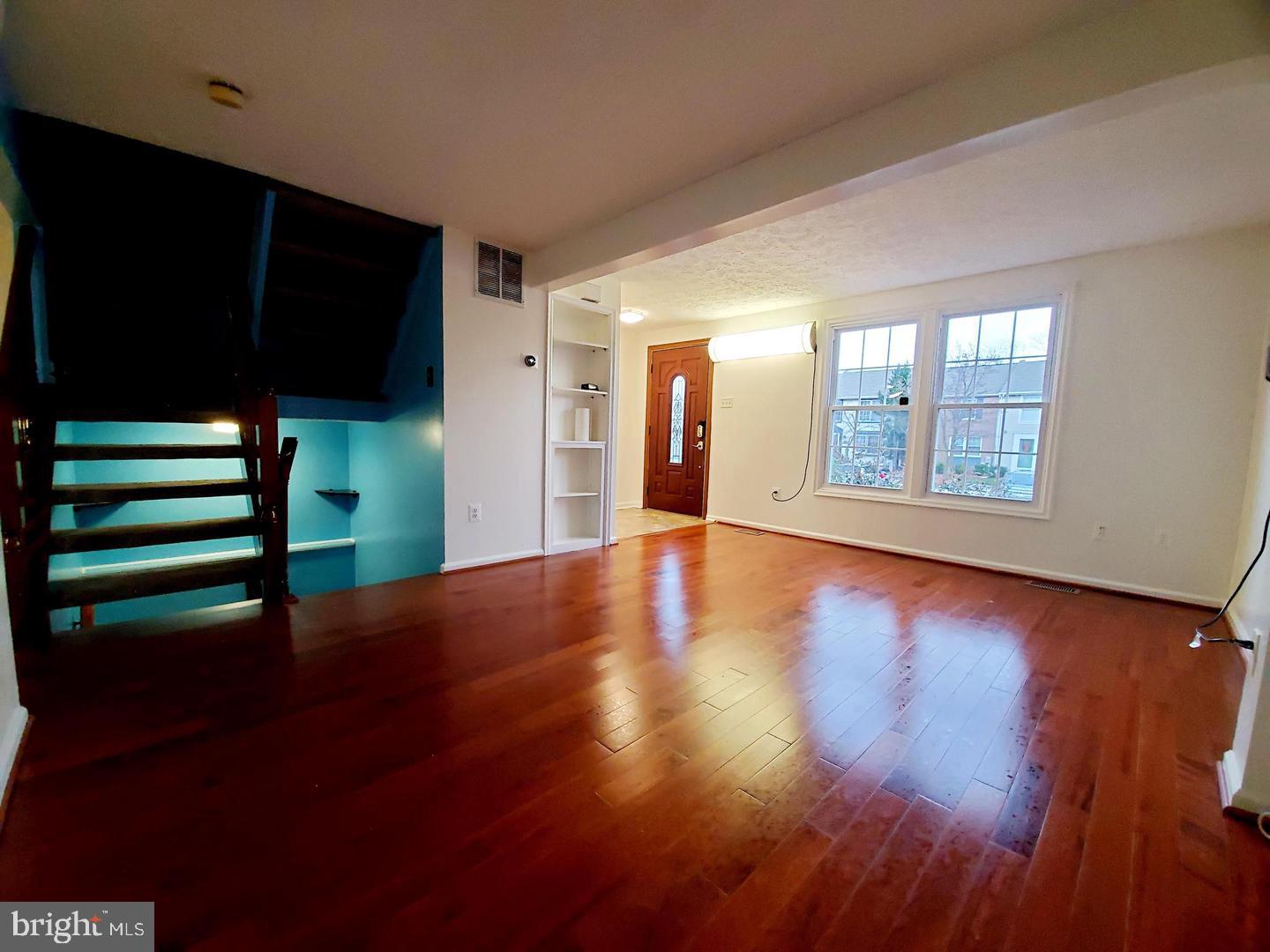 24 Ramsgate Ct — photo