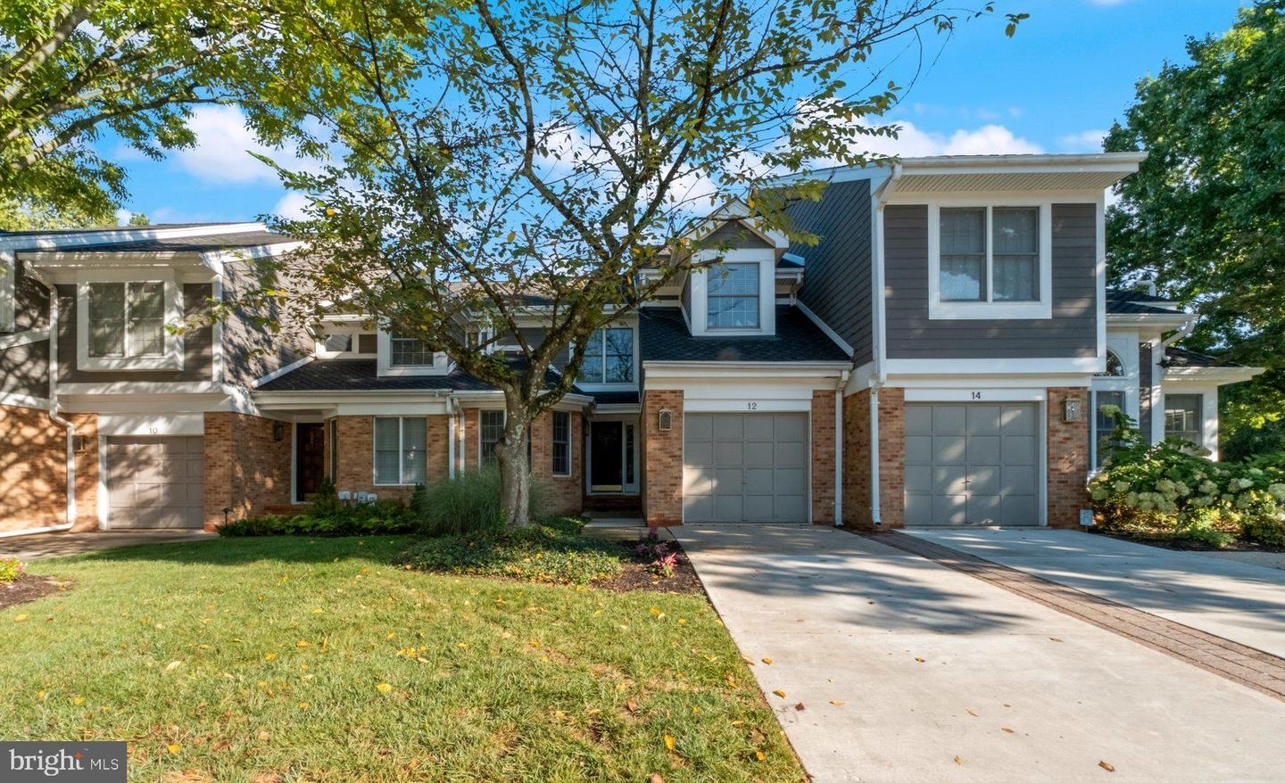 12 River Oaks Cir — photo