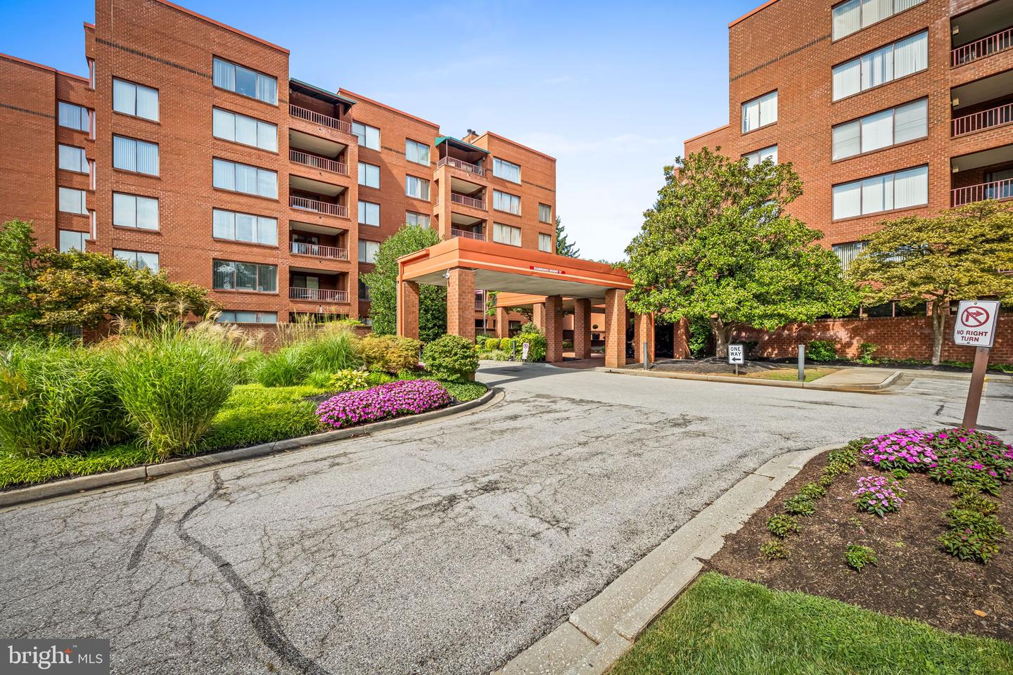 1 Gristmill Ct #202 — photo
