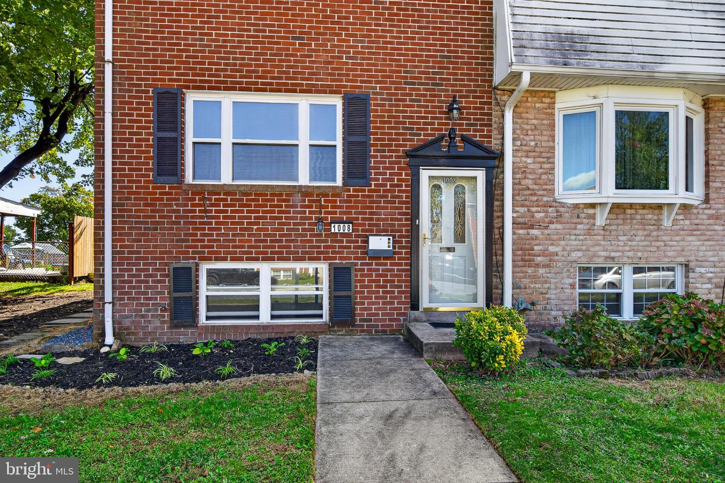 1008 Stormont Cir — photo