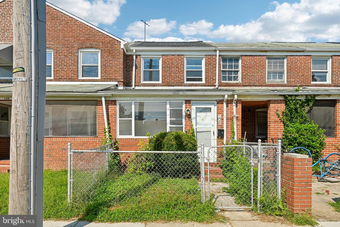 126 William Wade Ave — photo