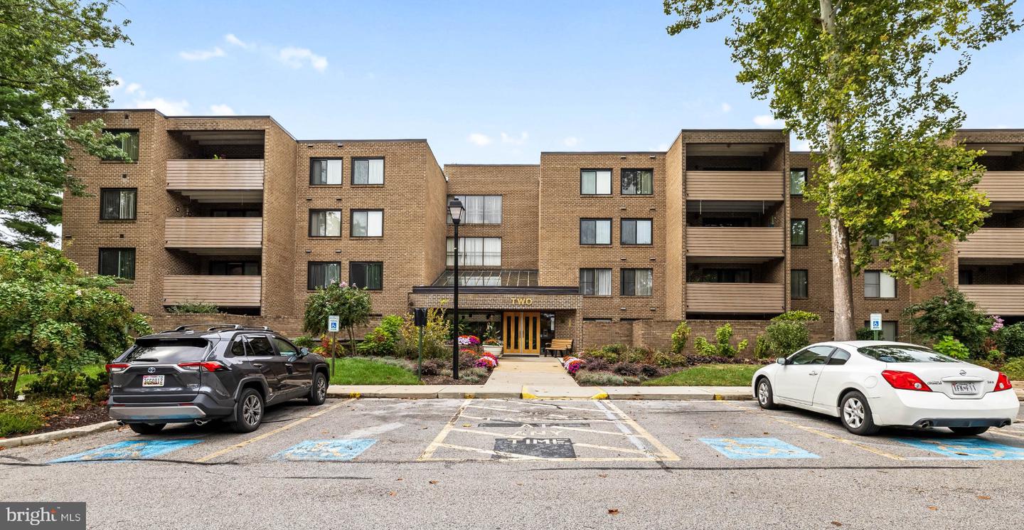 2 Candlemaker Ct #202 — photo