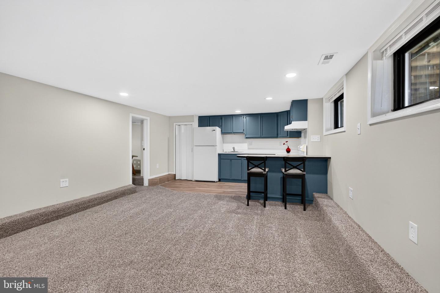 336 Riverside Dr — photo