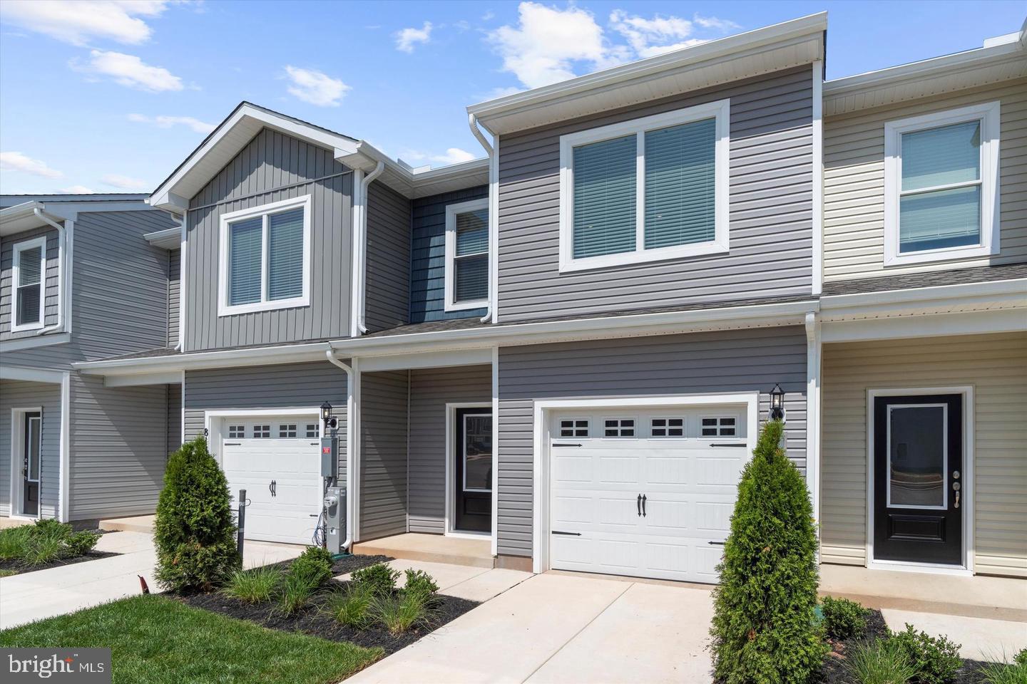 8133 Bartholomew Ct — photo